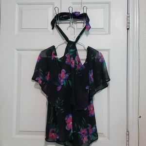 NY&Co. Floral cold shoulder top